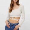 stradivarius-Crop-top-with-back-straps-4-1-768x1270