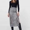 stradivarius-Sequinned-animal-print-midi-skirt-1-768x1270